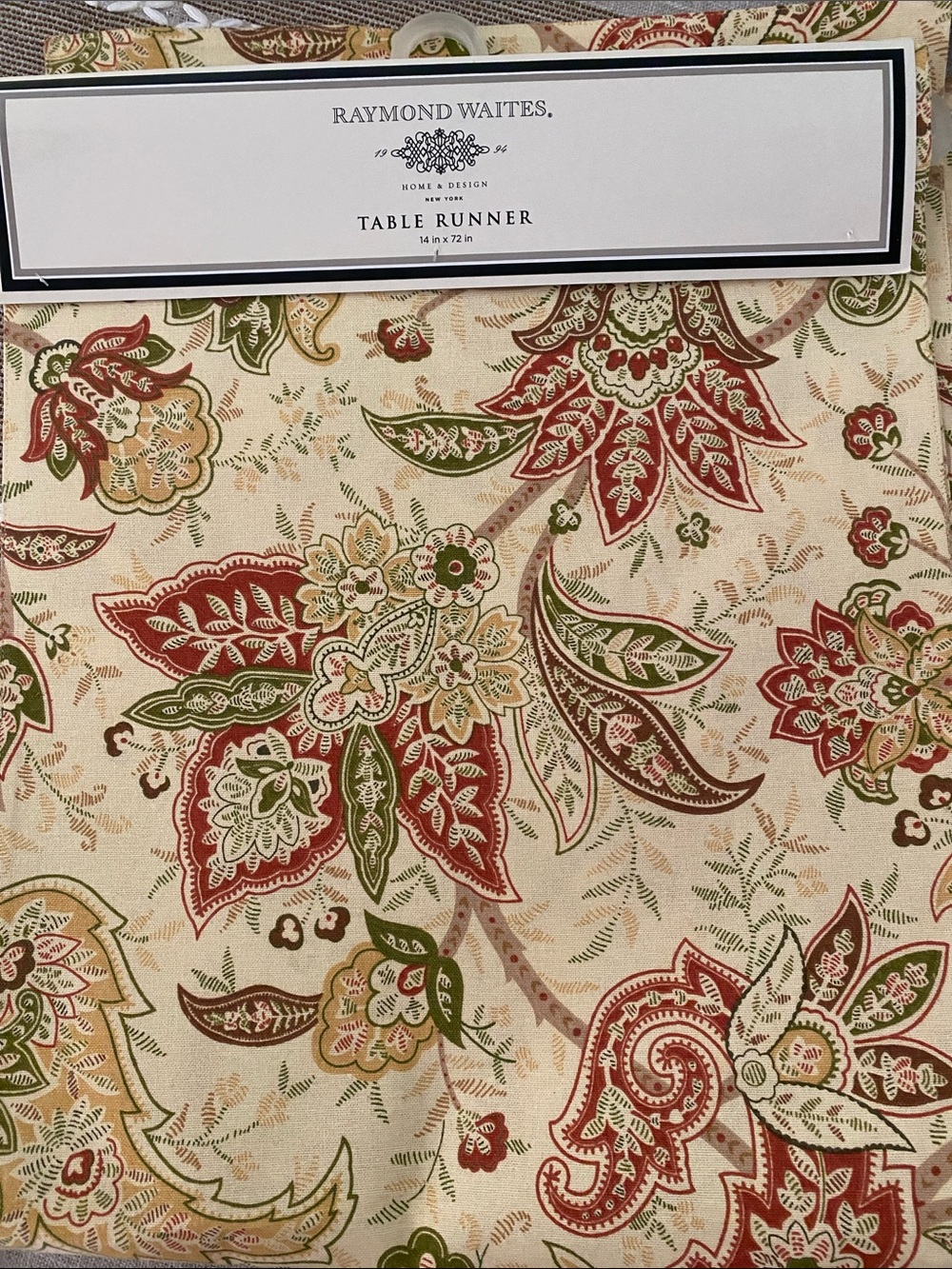 Table Runner NWT Raymond Waites New York